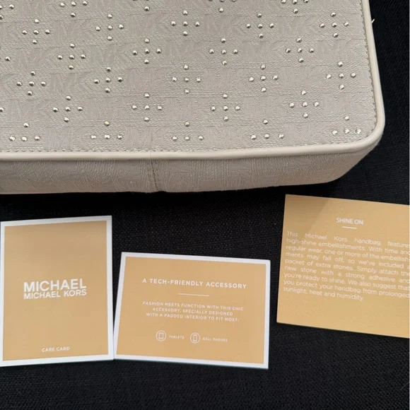 Michael Kors Natural Cream Jet Set Crossbody Bag - Picture 14 of 15